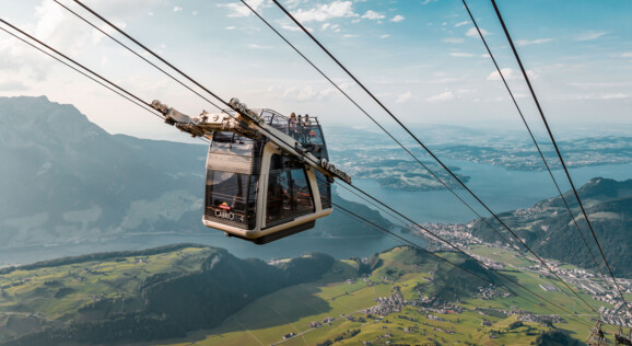 Tagesausflug mit der ersten CabriO Seilbahn aufs Stanserhorn - Ausflugsziele Stans, Luzern, Vierwaldstättersee