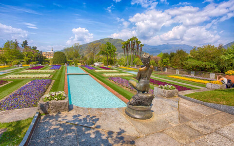 Prachtvolle Gärten der Villa Taranto am Lago Maggiore, ein beliebtes Ziel für Reisende in Italien