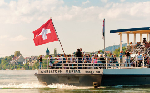 Schiff der BPG auf dem Rhein Christoph Merian